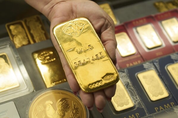 Geopolitik Memanas, Harga Emas Diprediksi Sentuh Rekor Baru Pekan Depan Geopolitik Memanas, Harga Emas Diprediksi Sentuh Rekor Baru Pekan Depan