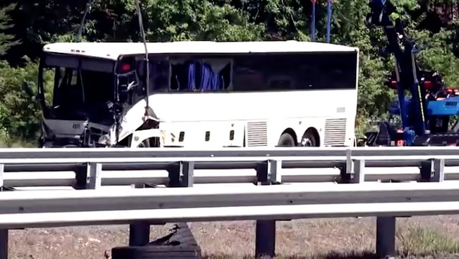 Tragedi Maut Interstate 95: Pengemudi Bus Didakwa Pembunuhan Tidak Sengaja Setelah Renggut Lima Nyawa Tragedi Maut Interstate 95: Pengemudi Bus Didakwa Pembunuhan Tidak Sengaja Setelah Renggut Lima Nyawa